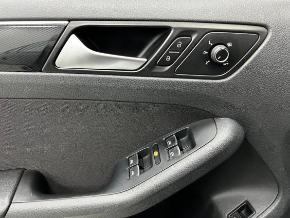 Volkswagen Jetta VI Рестайлинг с пробегом 2016 года, цена 1 250 000 рублей, 182000 км, седан, Автокод Объявления