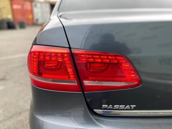 Volkswagen Passat B7 с пробегом 2012 года, цена 940 000 рублей, 296000 км, седан, Автокод Объявления