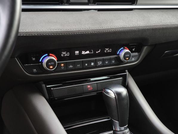 Mazda 6 III (GJ) Рестайлинг 2 с пробегом 2022 года, цена 2 769 000 рублей, 54694 км, седан, Автокод Объявления