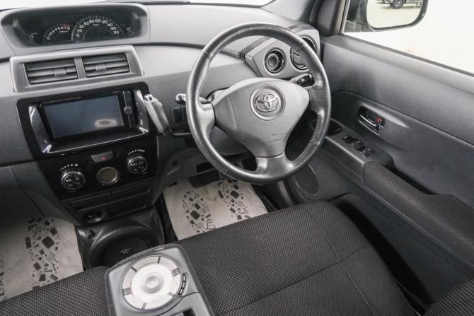 Toyota bB II Рестайлинг с пробегом 2013 года, цена 989 000 рублей, 167395 км, компактвэн, Автокод Объявления