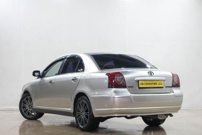 Toyota Avensis II Рестайлинг с пробегом 2006 года, цена 619 000 рублей, 330000 км, седан, Автокод Объявления