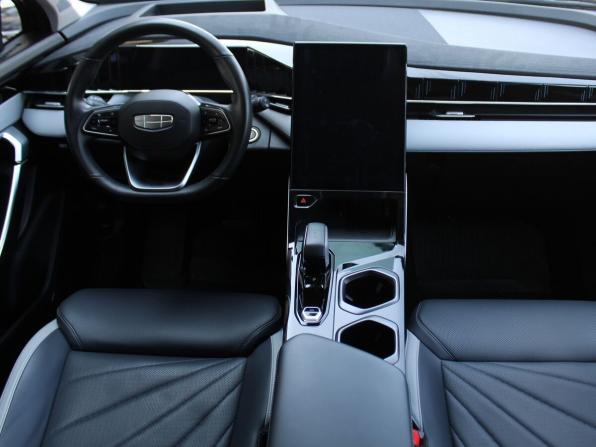 Geely Atlas II с пробегом 2023 года, цена 2 579 000 рублей, 40056 км, внедорожник, Автокод Объявления
