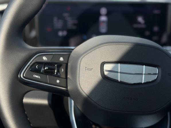 Geely Atlas II с пробегом 2024 года, цена 3 199 000 рублей, 4269 км, внедорожник, Автокод Объявления