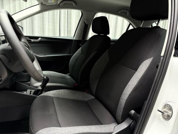 Skoda Rapid II с пробегом 2021 года, цена 1 469 000 рублей, 50400 км, лифтбек, Автокод Объявления