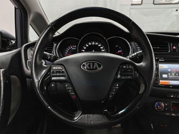 Kia Ceed II с пробегом 2012 года, цена 1 210 000 рублей, 127022 км, хэтчбек, Автокод Объявления
