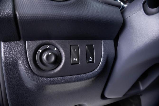 Renault Logan II Рестайлинг с пробегом 2022 года, цена 1 559 000 рублей, 122000 км, седан, Автокод Объявления