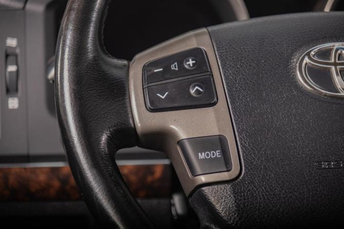 Toyota Land Cruiser 200 Series с пробегом 2011 года, цена 3 299 000 рублей, 268000 км, внедорожник, Автокод Объявления
