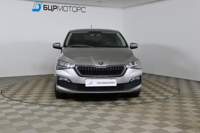 Skoda Rapid II с пробегом 2021 года, цена 1 799 990 рублей, 65198 км, лифтбек, Автокод Объявления