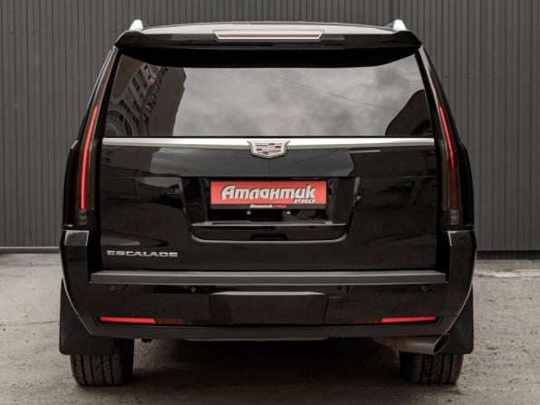 Cadillac Escalade IV с пробегом 2016 года, цена 3 850 000 рублей, 247759 км, внедорожник, Автокод Объявления