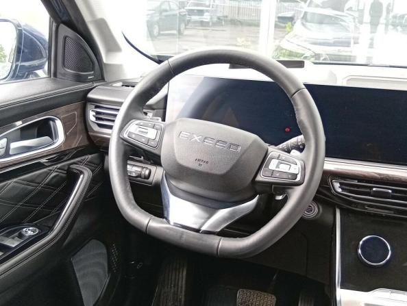 Exeed VX I с пробегом 2022 года, цена 2 490 000 рублей, 27882 км, внедорожник, Автокод Объявления