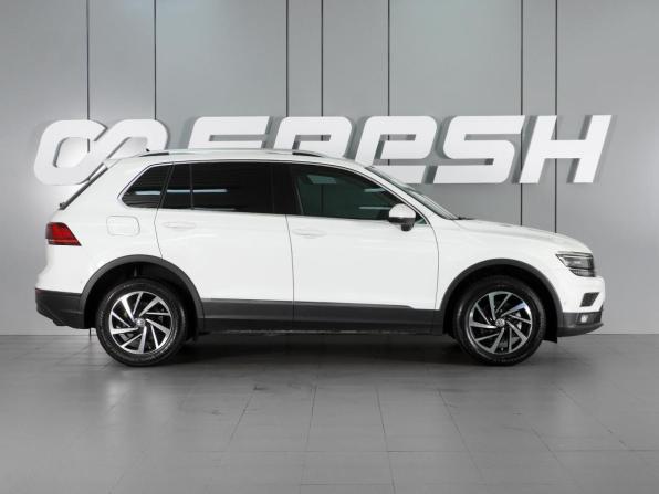 Volkswagen Tiguan II с пробегом 2018 года, цена 2 489 000 рублей, 98081 км, внедорожник, Автокод Объявления