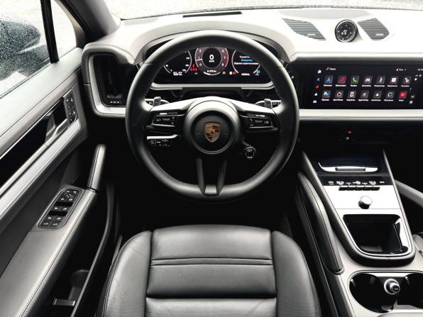 Porsche Cayenne III Рестайлинг с пробегом 2023 года, цена 14 940 000 рублей, 5886 км, внедорожник, Автокод Объявления