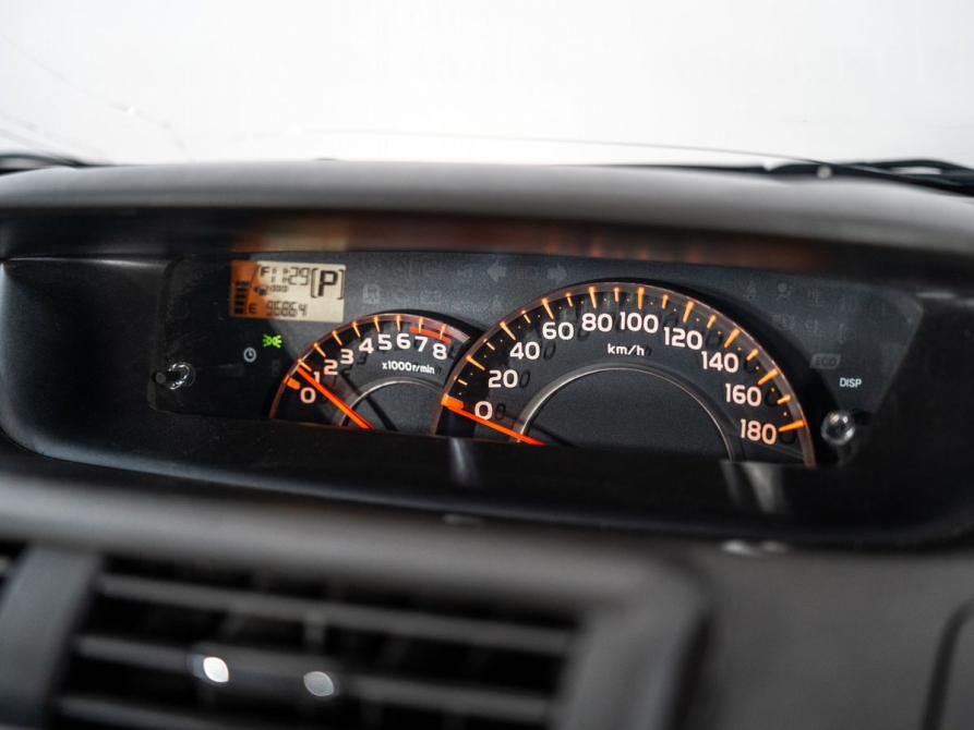 Toyota Passo Sette Иркутск  - изображение 10
