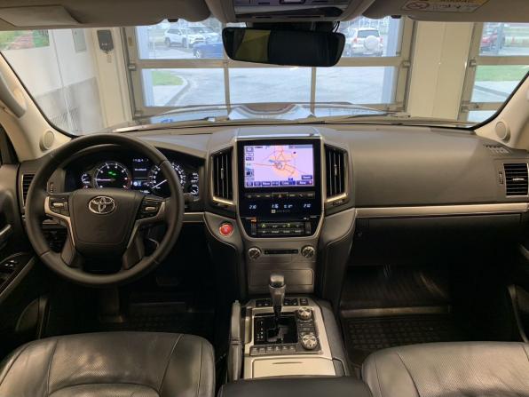 Toyota Land Cruiser 200 Series Рестайлинг 2 с пробегом 2019 года, цена 6 790 000 рублей, 234130 км, внедорожник, Автокод Объявления