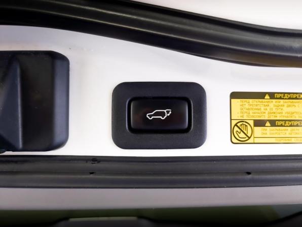 Toyota Land Cruiser 200 Series Рестайлинг 1 с пробегом 2014 года, цена 3 821 000 рублей, 243989 км, внедорожник, Автокод Объявления