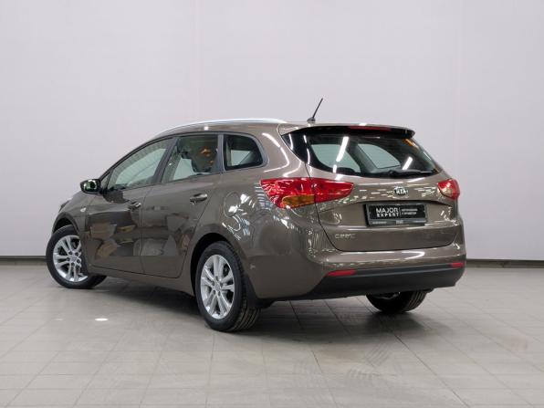 Kia Ceed II с пробегом 2015 года, цена 1 255 000 рублей, 118804 км, универсал, Автокод Объявления