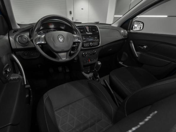 Renault Sandero II с пробегом 2018 года, цена 995 000 рублей, 101981 км, хэтчбек, Автокод Объявления