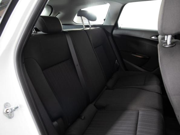 Opel Astra J Рестайлинг с пробегом 2012 года, цена 999 000 рублей, 80000 км, универсал, Автокод Объявления