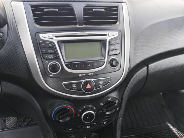 Hyundai Solaris I с пробегом 2012 года, цена 585 000 рублей, 171000 км, хэтчбек, Автокод Объявления