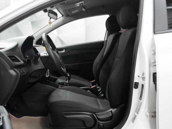 Hyundai Solaris II Рестайлинг с пробегом 2021 года, цена 1 354 000 рублей, 146000 км, седан, Автокод Объявления