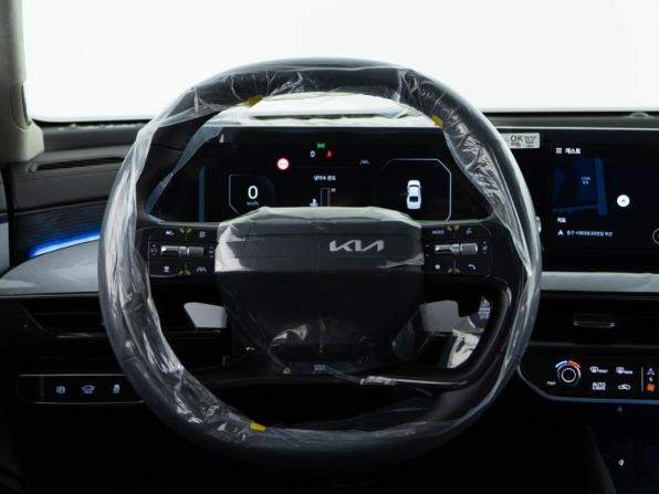 Kia K8 I Рестайлинг с пробегом 2025 года, цена 6 299 077 рублей, 57 км, седан, Автокод Объявления