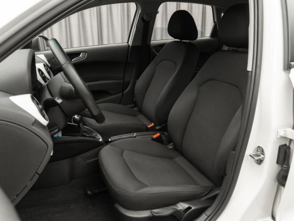 Audi A1 I (8X) с пробегом 2012 года, цена 1 080 000 рублей, 118968 км, хэтчбек, Автокод Объявления