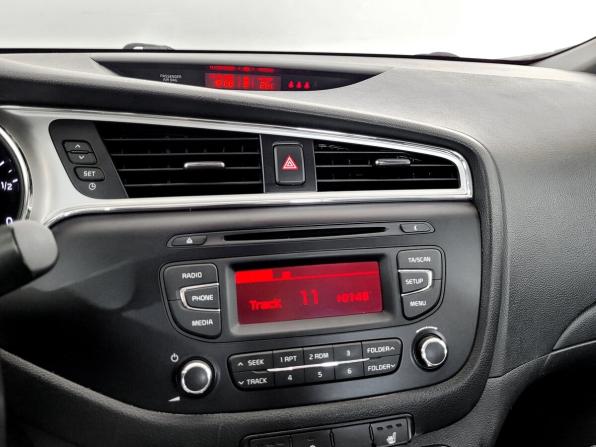 Kia Ceed II Рестайлинг с пробегом 2018 года, цена 1 370 000 рублей, 108763 км, универсал, Автокод Объявления