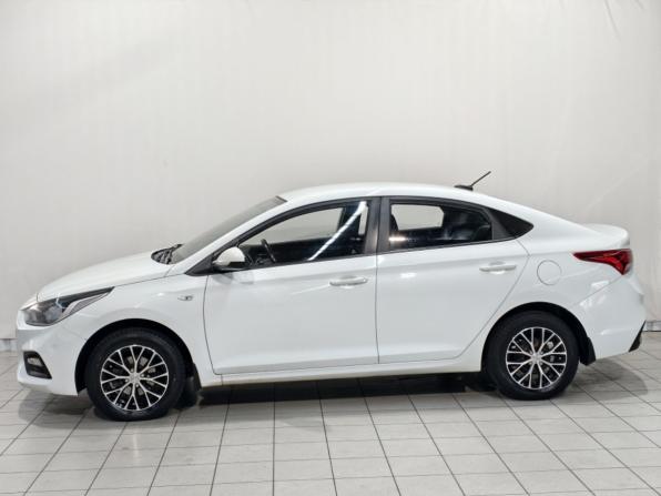 Hyundai Solaris II с пробегом 2017 года, цена 995 000 рублей, 140485 км, седан, Автокод Объявления