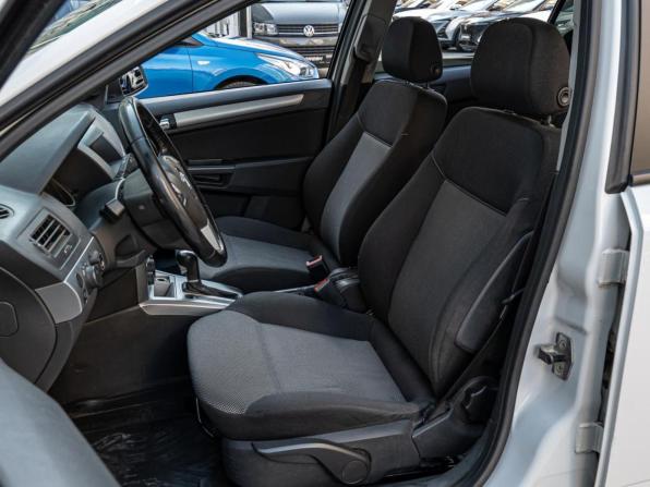 Opel Astra H Рестайлинг с пробегом 2013 года, цена 930 000 рублей, 234673 км, универсал, Автокод Объявления