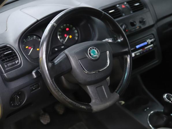 Skoda Fabia II Рестайлинг с пробегом 2010 года, цена 350 000 рублей, 182046 км, хэтчбек, Автокод Объявления