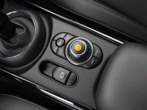 Mini Clubman II Рестайлинг с пробегом 2020 года, цена 2 679 000 рублей, 140160 км, универсал, Автокод Объявления