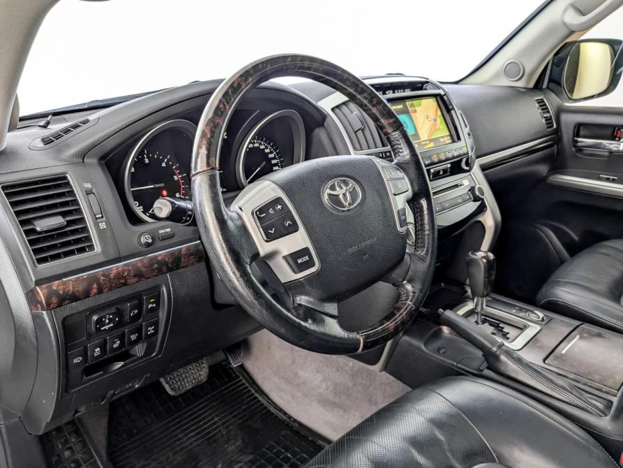 Toyota Land Cruiser 200 Series Рестайлинг 1 Москва  - изображение 16