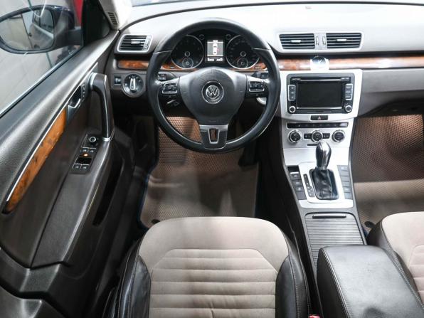 Volkswagen Passat B7 с пробегом 2011 года, цена 1 079 900 рублей, 268547 км, седан, Автокод Объявления