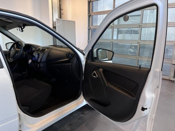 Lada (ВАЗ) Granta I Рестайлинг с пробегом 2022 года, цена 975 000 рублей, 33296 км, лифтбек, Автокод Объявления