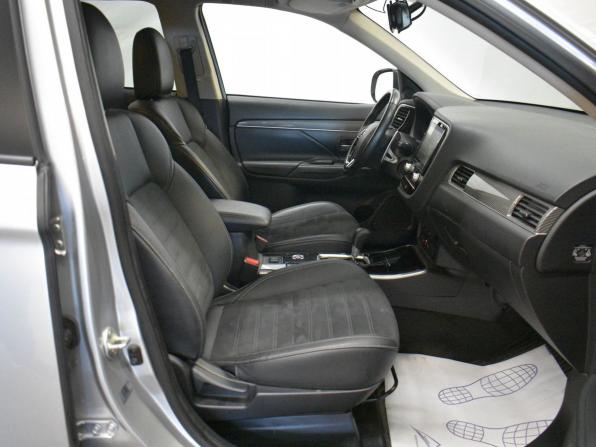 Mitsubishi Outlander III Рестайлинг 3 с пробегом 2022 года, цена 3 649 000 рублей, 13867 км, внедорожник, Автокод Объявления