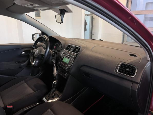Volkswagen Polo V с пробегом 2014 года, цена 1 133 000 рублей, 104302 км, седан, Автокод Объявления