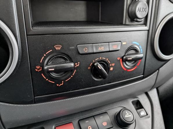 Peugeot Partner II Рестайлинг 2 с пробегом 2021 года, цена 1 619 000 рублей, 118918 км, компактвэн, Автокод Объявления