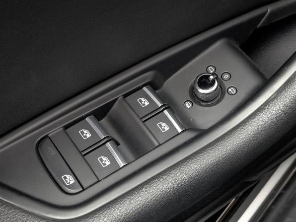 Audi A4 V (B9) с пробегом 2018 года, цена 2 550 000 рублей, 45786 км, седан, Автокод Объявления