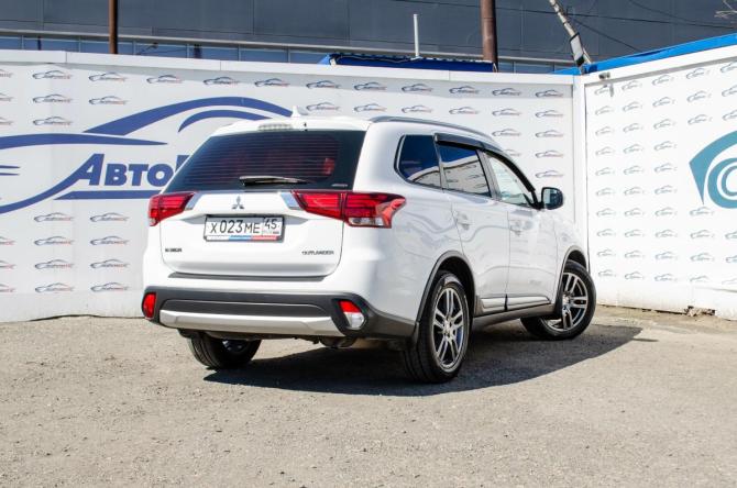 Mitsubishi Outlander III Рестайлинг 2 с пробегом 2018 года, цена 2 050 000 рублей, 143000 км, внедорожник, Автокод Объявления