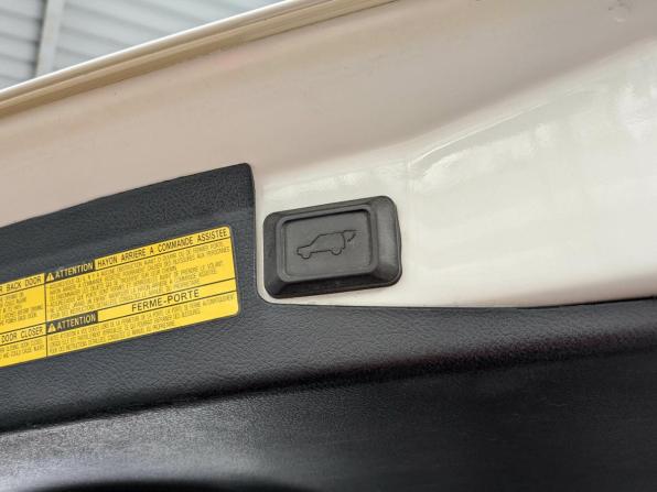Toyota Highlander II (XU40) Рестайлинг с пробегом 2011 года, цена 2 099 500 рублей, 175000 км, внедорожник, Автокод Объявления