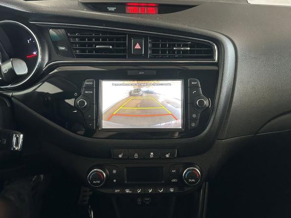 Kia Ceed II Рестайлинг с пробегом 2017 года, цена 1 425 000 рублей, 118818 км, хэтчбек, Автокод Объявления