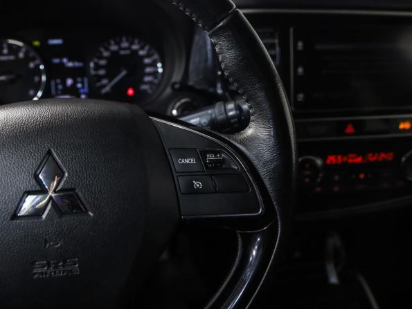 Mitsubishi Outlander III Рестайлинг 3 с пробегом 2020 года, цена 2 099 000 рублей, 110097 км, внедорожник, Автокод Объявления