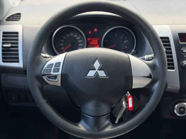 Mitsubishi Outlander II Рестайлинг с пробегом 2010 года, цена 1 049 000 рублей, 255529 км, внедорожник, Автокод Объявления