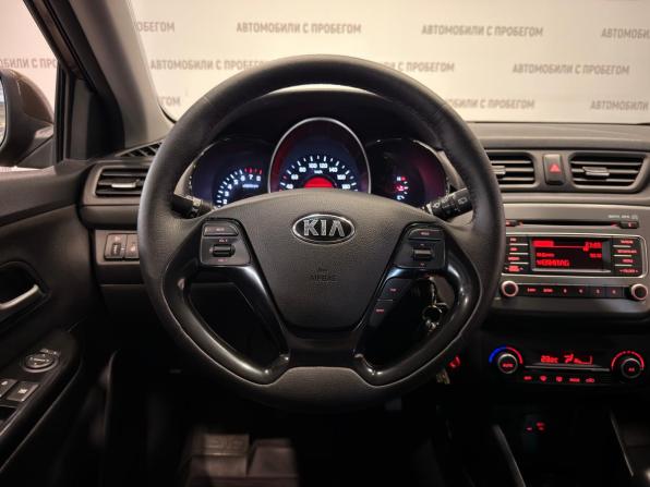 Kia Rio III Рестайлинг с пробегом 2017 года, цена 1 049 000 рублей, 113866 км, хэтчбек, Автокод Объявления