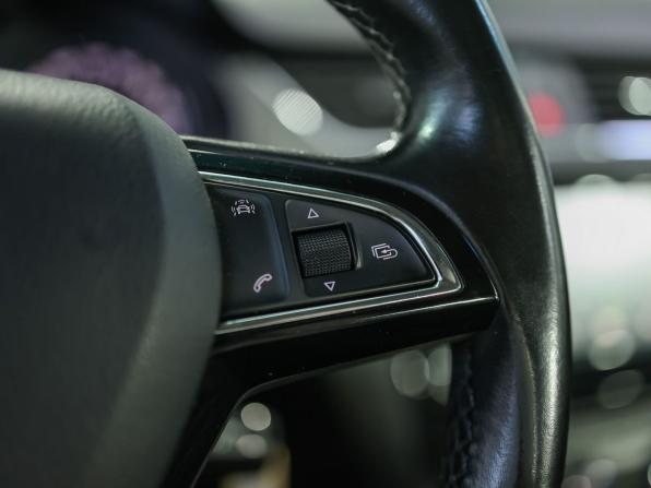 Skoda Octavia III (A7) с пробегом 2016 года, цена 1 499 000 рублей, 180300 км, лифтбек, Автокод Объявления