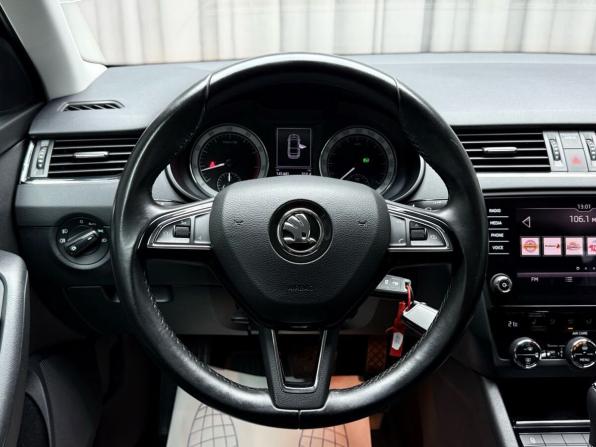 Skoda Octavia III (A7) Рестайлинг с пробегом 2017 года, цена 1 849 000 рублей, 141441 км, лифтбек, Автокод Объявления