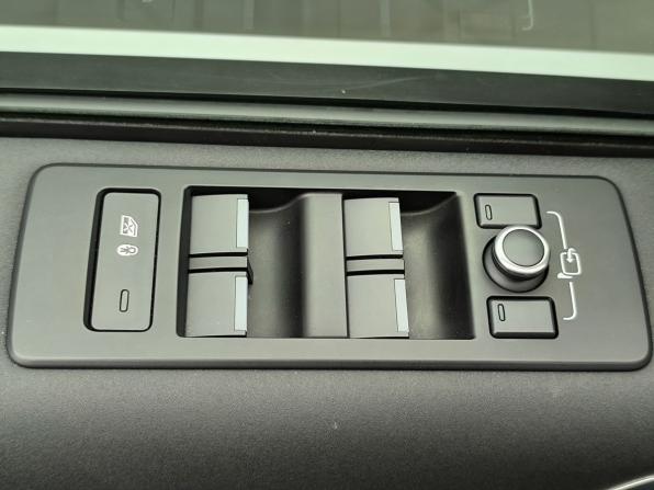 Land Rover Discovery V Рестайлинг с пробегом 2021 года, цена 7 152 000 рублей, 72082 км, внедорожник, Автокод Объявления