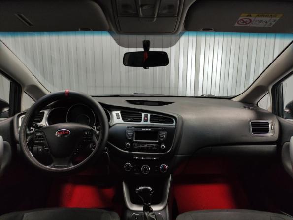 Kia Ceed II с пробегом 2014 года, цена 890 000 рублей, 155000 км, хэтчбек, Автокод Объявления