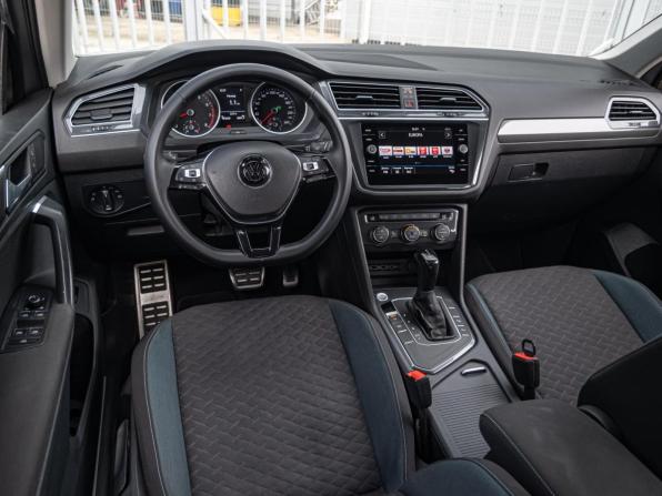 Volkswagen Tiguan II с пробегом 2019 года, цена 2 219 000 рублей, 101620 км, внедорожник, Автокод Объявления