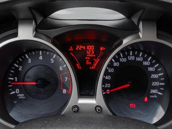 Nissan Juke I с пробегом 2011 года, цена 900 000 рублей, 224033 км, внедорожник, Автокод Объявления